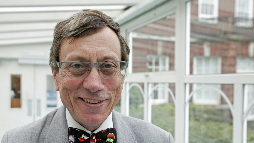 Headshot of Prof Andy Bush